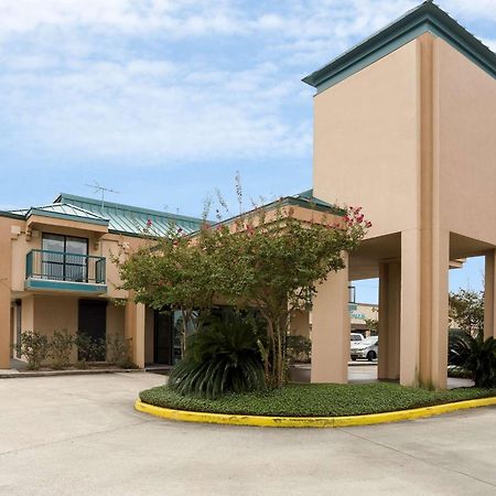 Rodeway Inn & Suites Ню Орлиънс Екстериор снимка