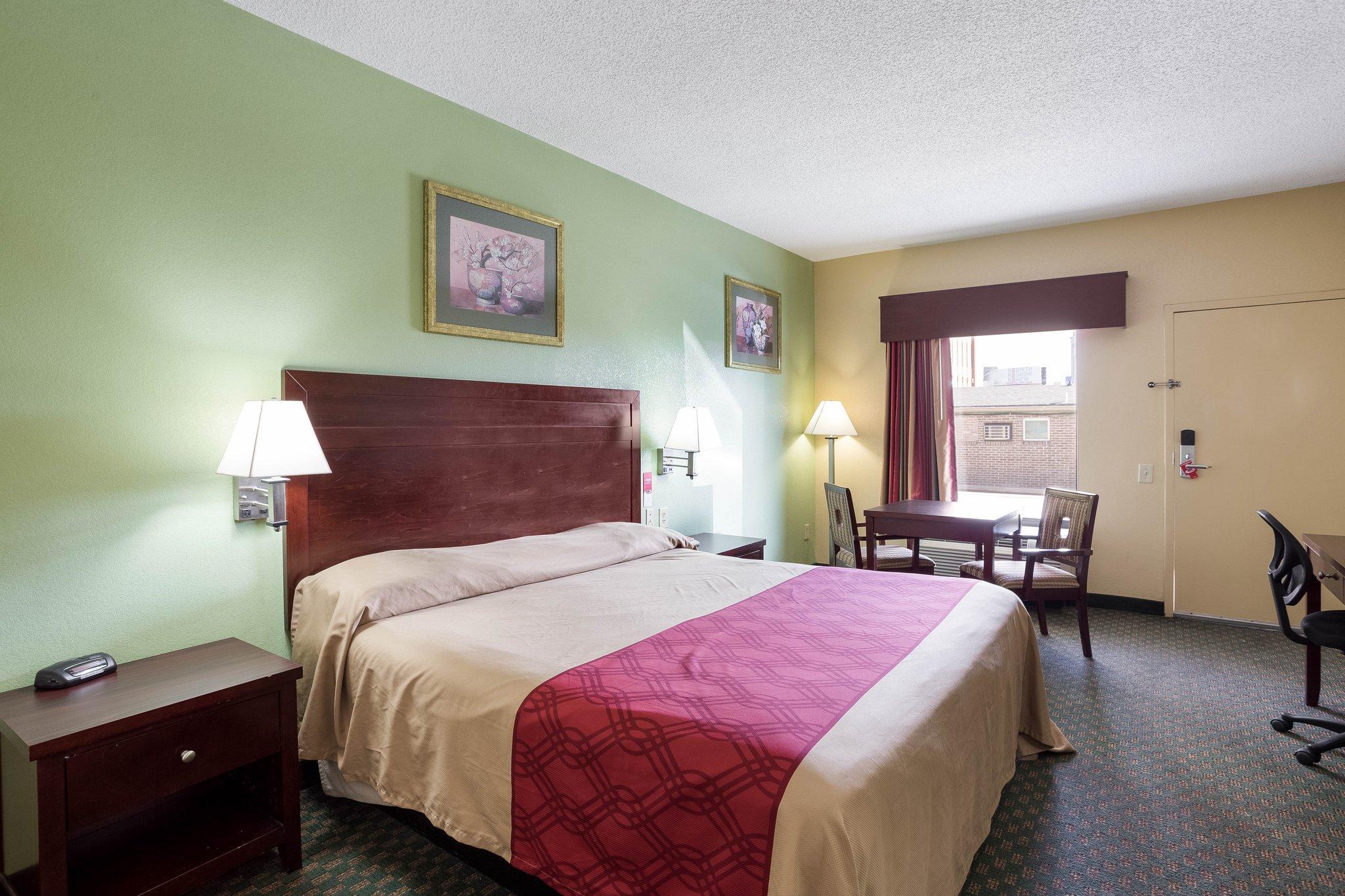 Rodeway Inn & Suites Ню Орлиънс Екстериор снимка