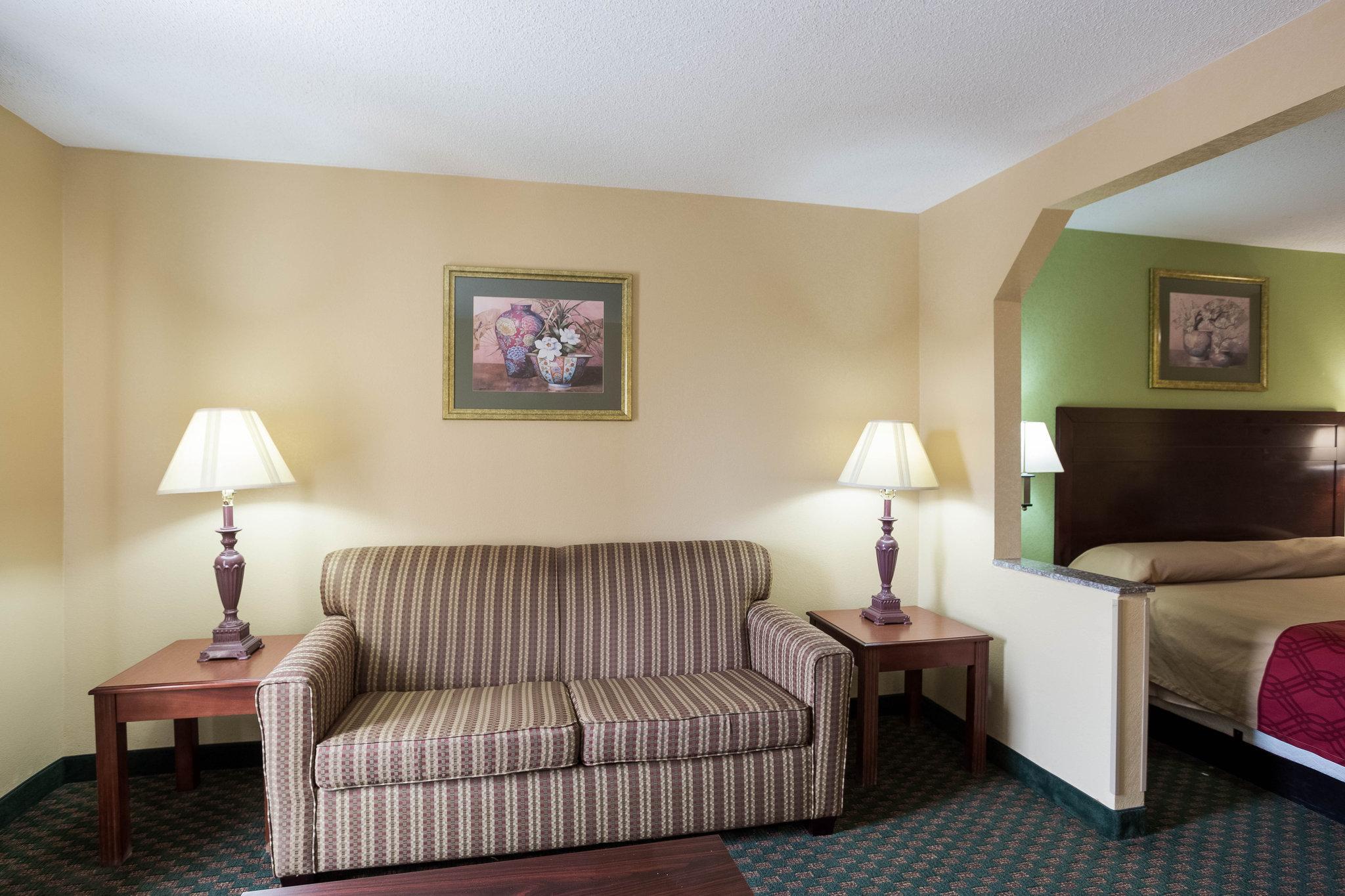 Rodeway Inn & Suites Ню Орлиънс Екстериор снимка