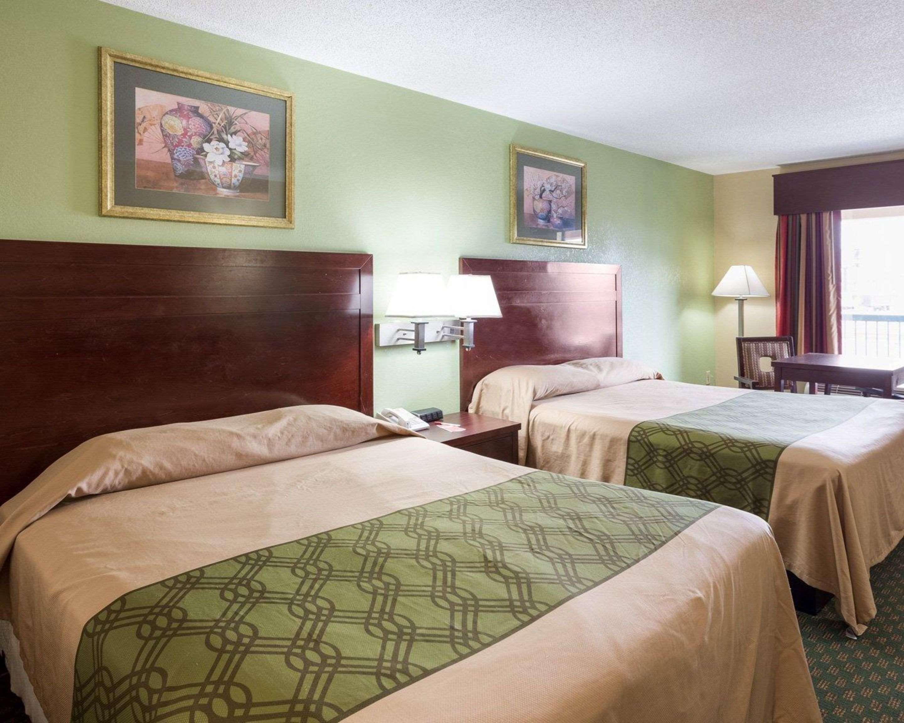 Rodeway Inn & Suites Ню Орлиънс Екстериор снимка