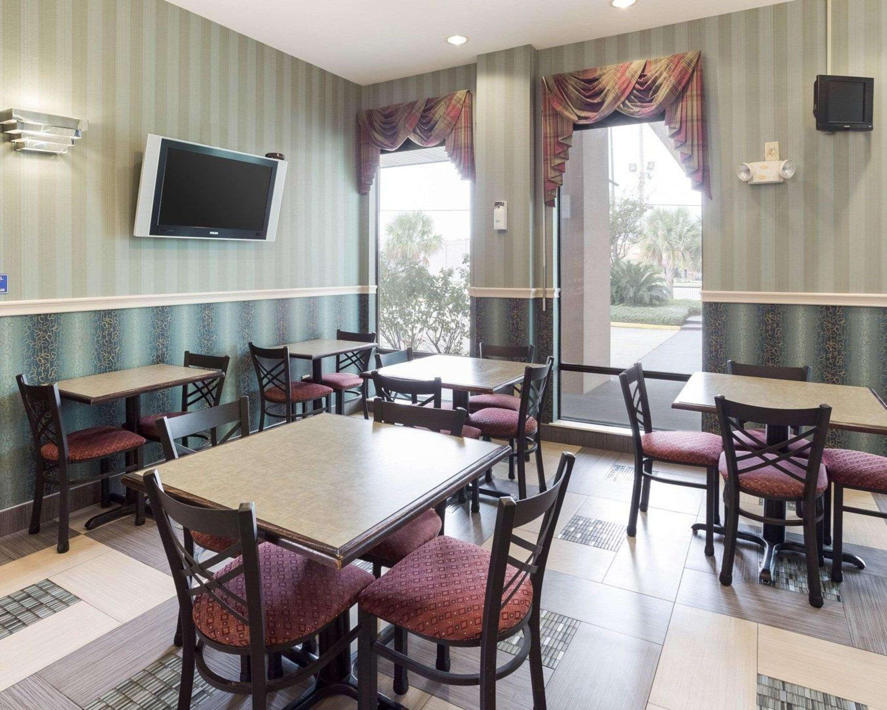 Rodeway Inn & Suites Ню Орлиънс Екстериор снимка