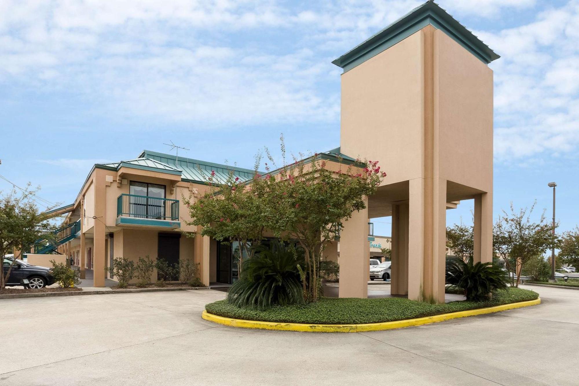 Rodeway Inn & Suites Ню Орлиънс Екстериор снимка